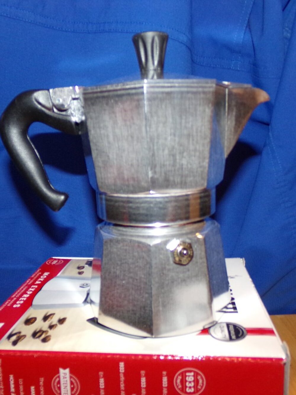 Bialetti  MOKA EXPRESS 3-Cup Stovetop Coffee Maker - Expresso Silver New - Picture 4 of 15